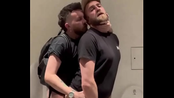 Public bareback balls deep fucking with LDNcruisingboy. He pounded me so good & proper loaded my ass. Love how cl