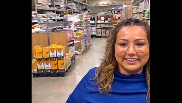 Pet Smart Employee Fucks New Hire On Her 30 Minute Break